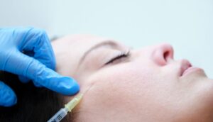 marire si ridicare pometi cu acid hialuronic